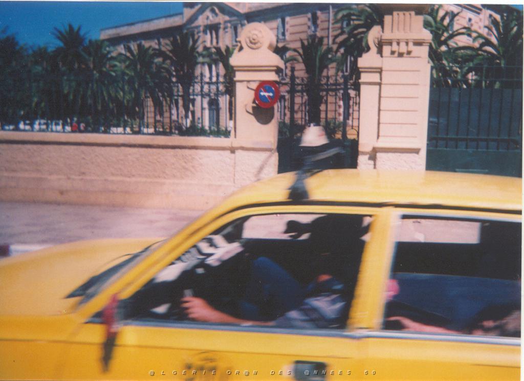 VOYAGE DU 09 2005 036 ORAN LYCEE LAMORICIERE.JPG